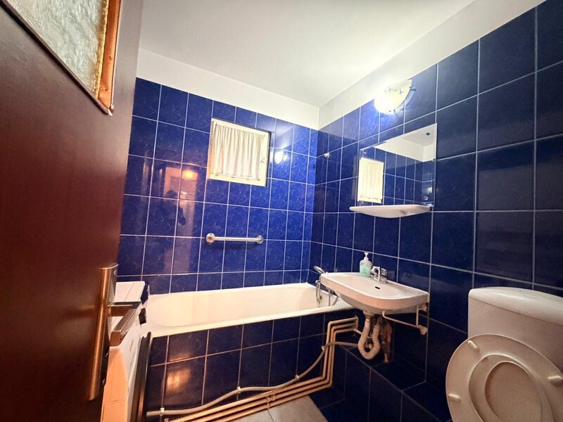 Aparatorii Patriei- 5 minute metrou Apartament 4 camere