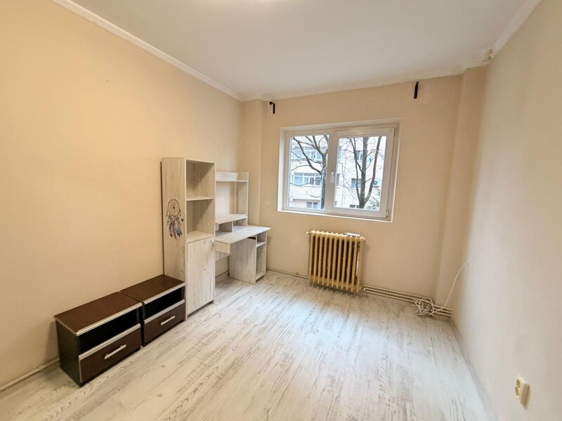 Aparatorii Patriei- 5 minute metrou Apartament 4 camere